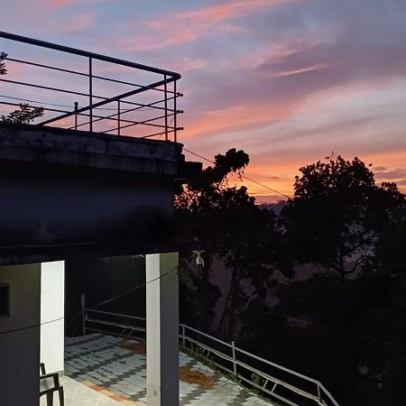 3R Residency Munnar Hostel Exterior photo
